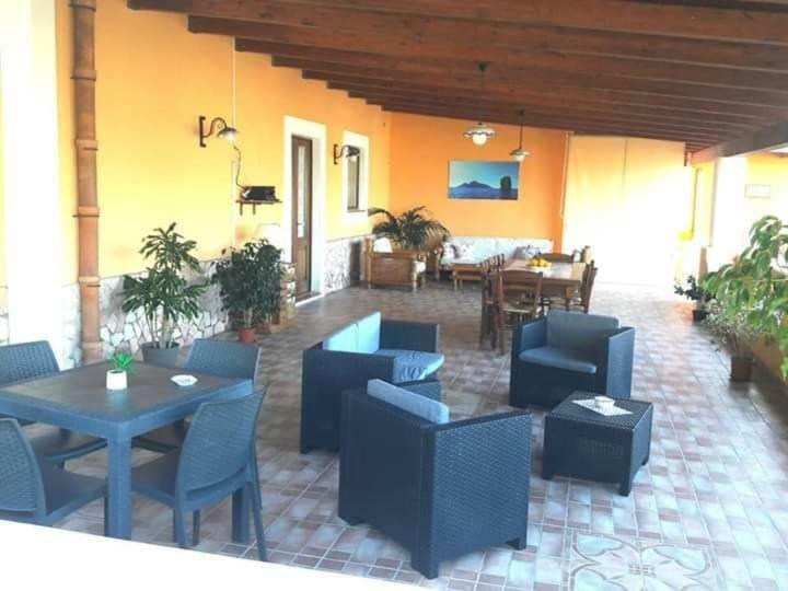 Case Vacanze Villa Lory Malfa  Eksteriør bilde